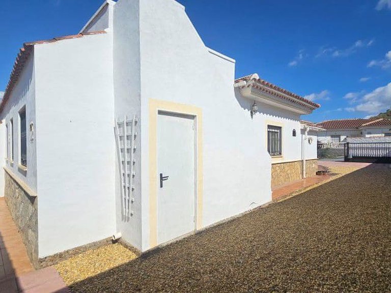 Villa for Sale in Arboleas, Almeria 17