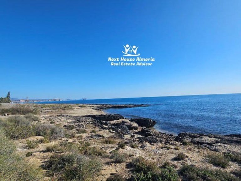 Villa for Sale in El Pozo Del Esparto, Almeria 1