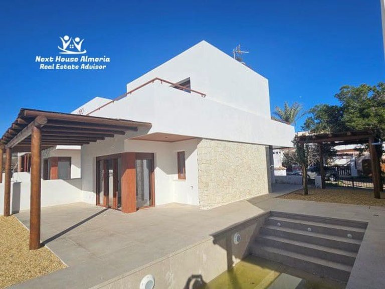 Villa for Sale in El Pozo Del Esparto, Almeria 3