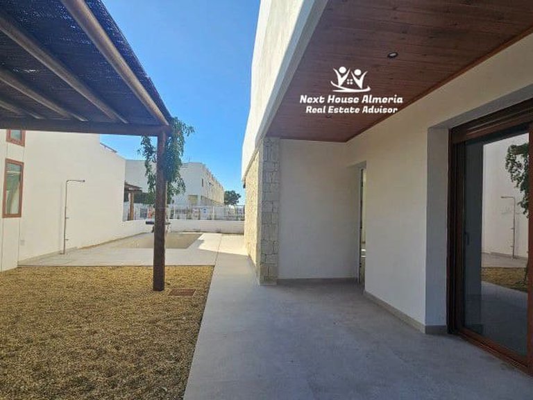 Villa for Sale in El Pozo Del Esparto, Almeria 11