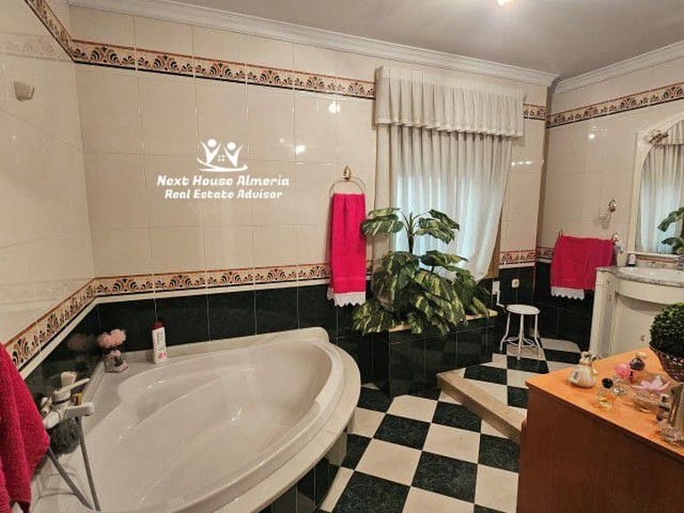 Town House for Sale in Olula Del Río, Almeria 36