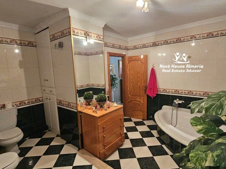 Town House for Sale in Olula Del Río, Almeria 38