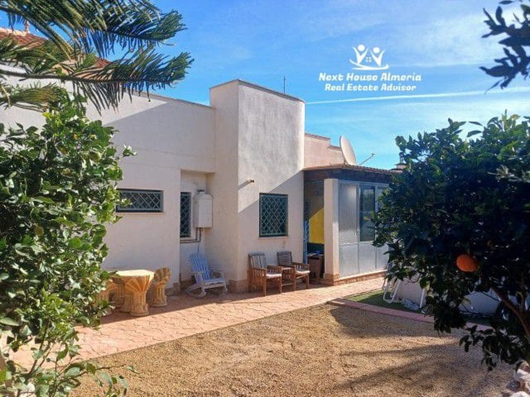 Villa for Sale in La Alfoquia, Almeria 1