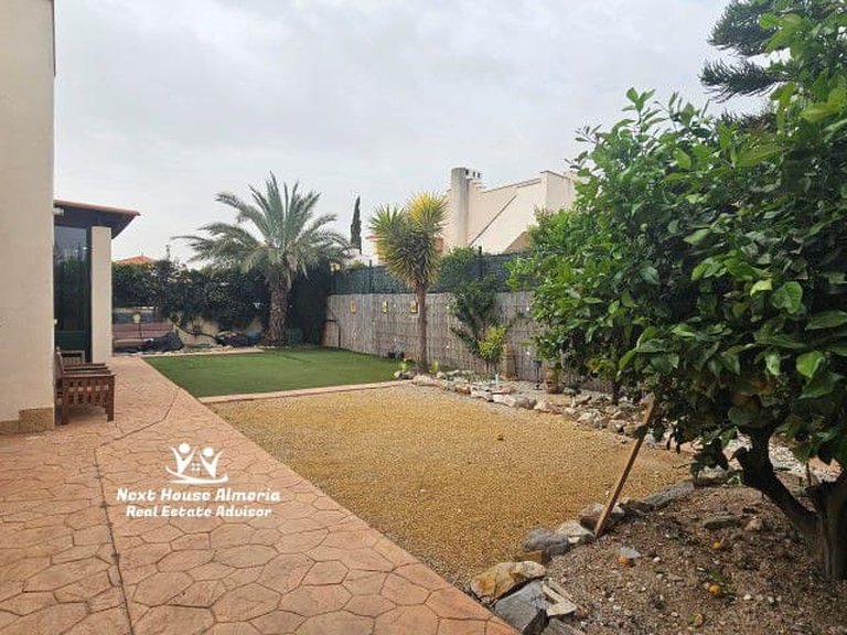 Villa for Sale in La Alfoquia, Almeria 34