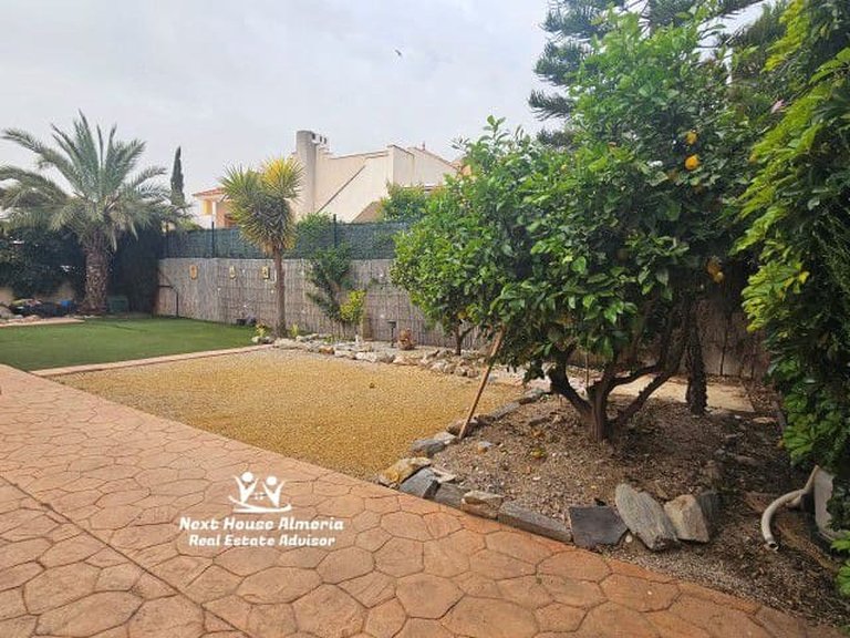 Villa for Sale in La Alfoquia, Almeria 35