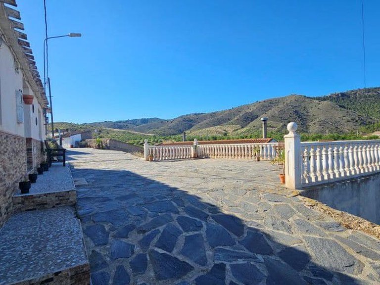 Country House for Sale in El Margen, Almeria 3