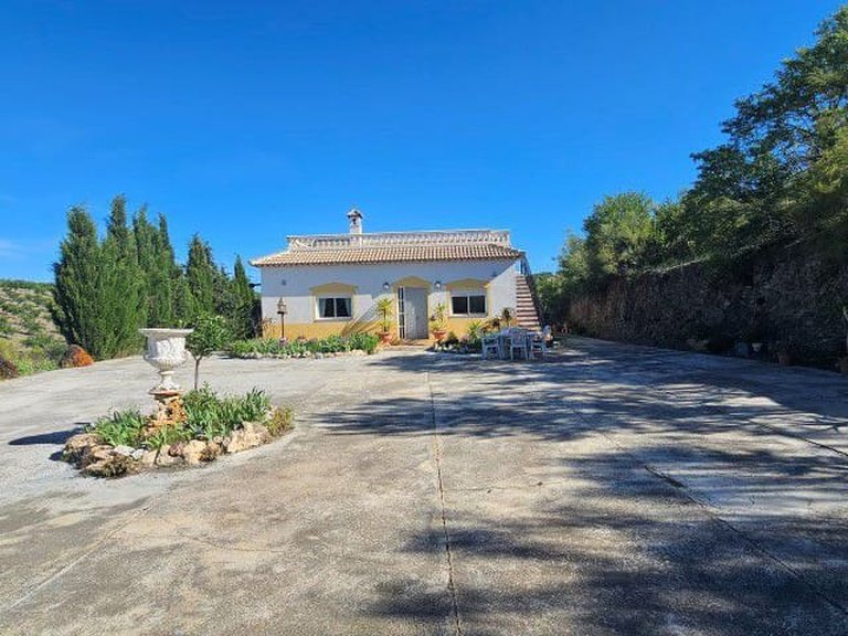 Country House for Sale in El Margen, Almeria 1