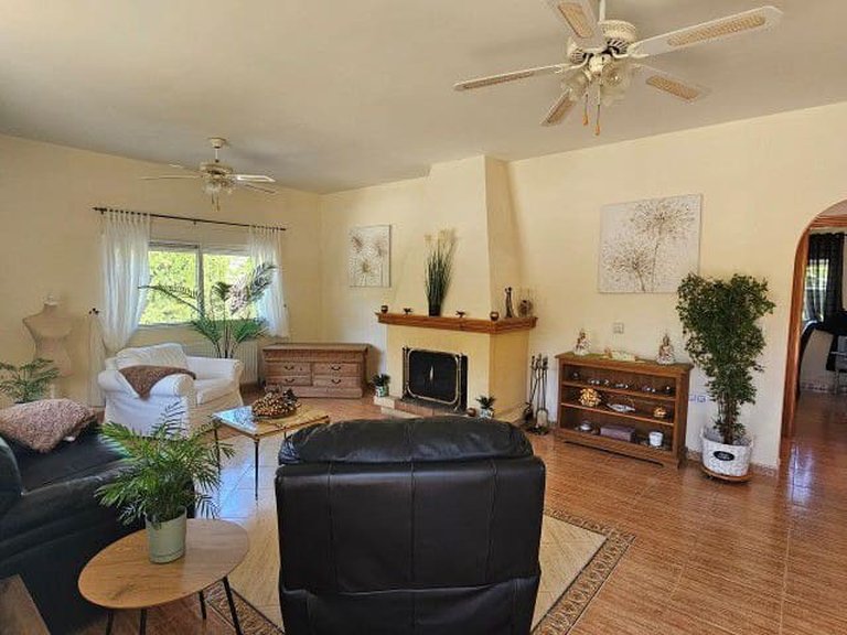 Country House for Sale in El Margen, Almeria 11