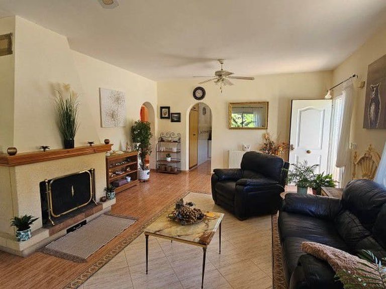 Country House for Sale in El Margen, Almeria 15