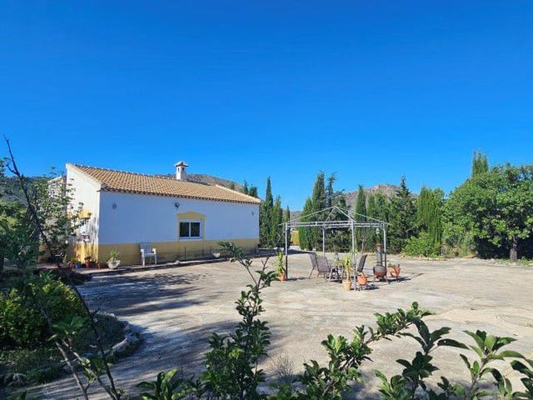 Country House for Sale in El Margen, Almeria 3