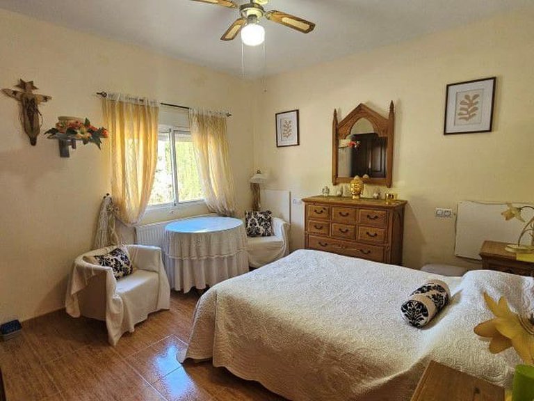 Country House for Sale in El Margen, Almeria 32