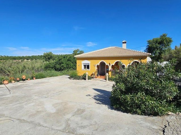 Country House for Sale in El Margen, Almeria 2