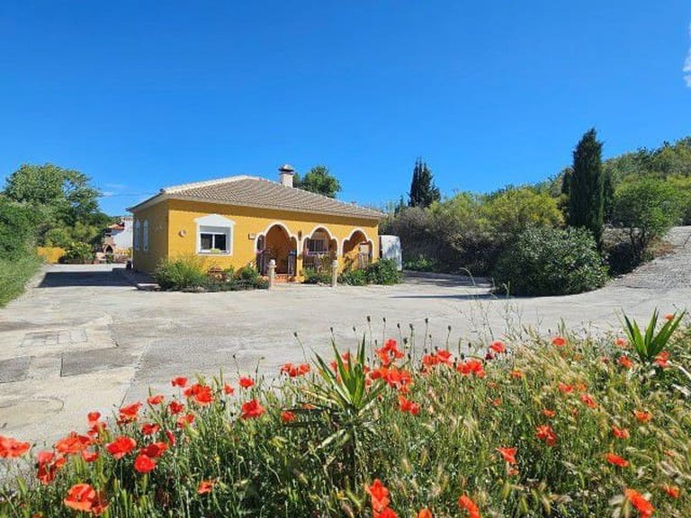Country House for Sale in El Margen, Almeria 32
