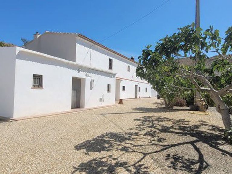 Country House for Sale in Taberno, Almeria 1