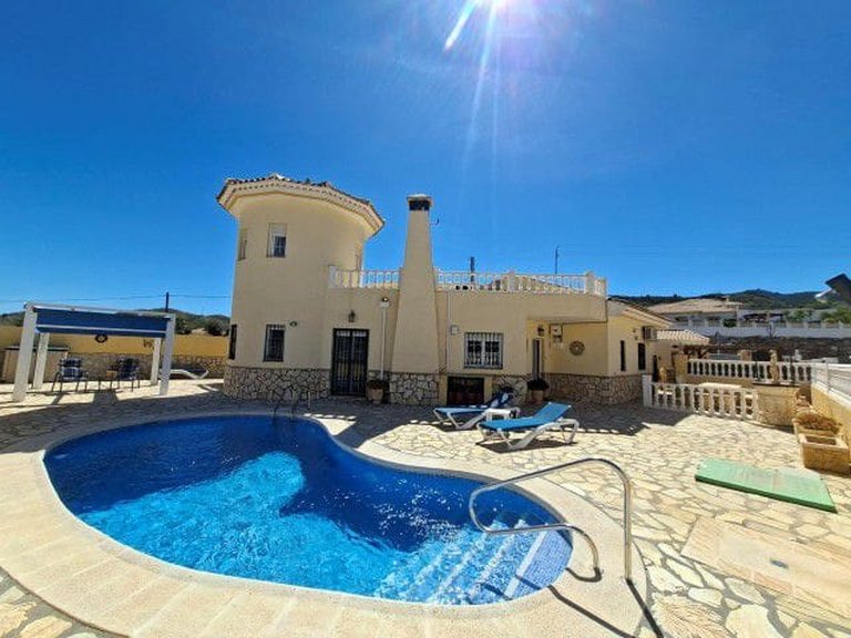 Villa for Sale in Los Huevanillas, Almeria 1