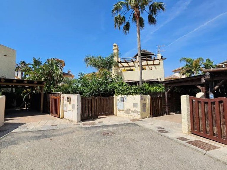 Villa for Sale in Vera, Almeria 92