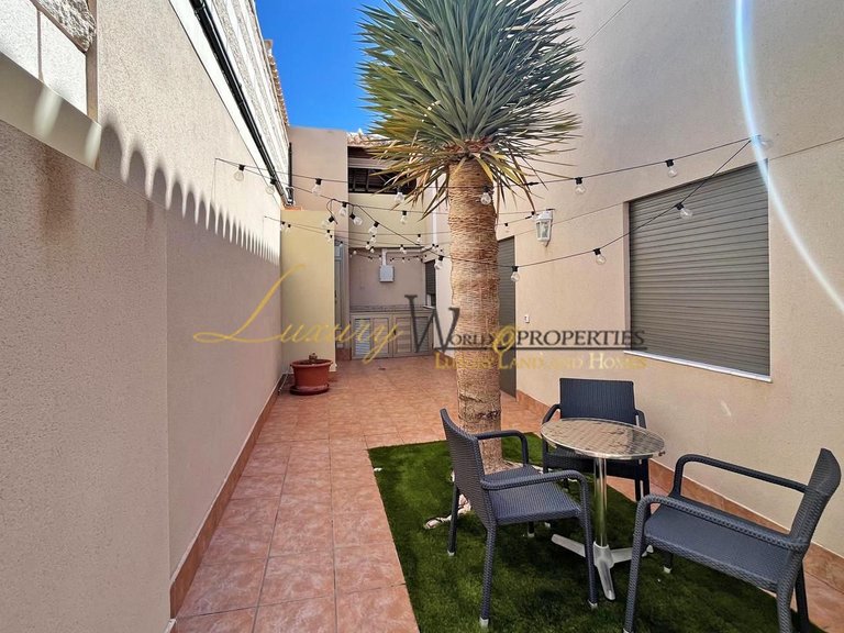Villa for Sale in Playa De La Arena, Tenerife, España 26