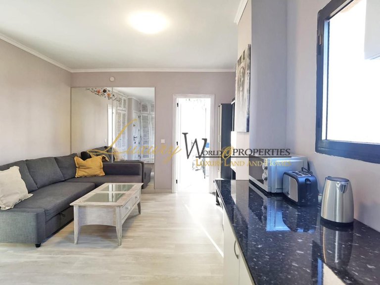 Apartment for Sale in Playa Paraiso, Tenerife, España 6