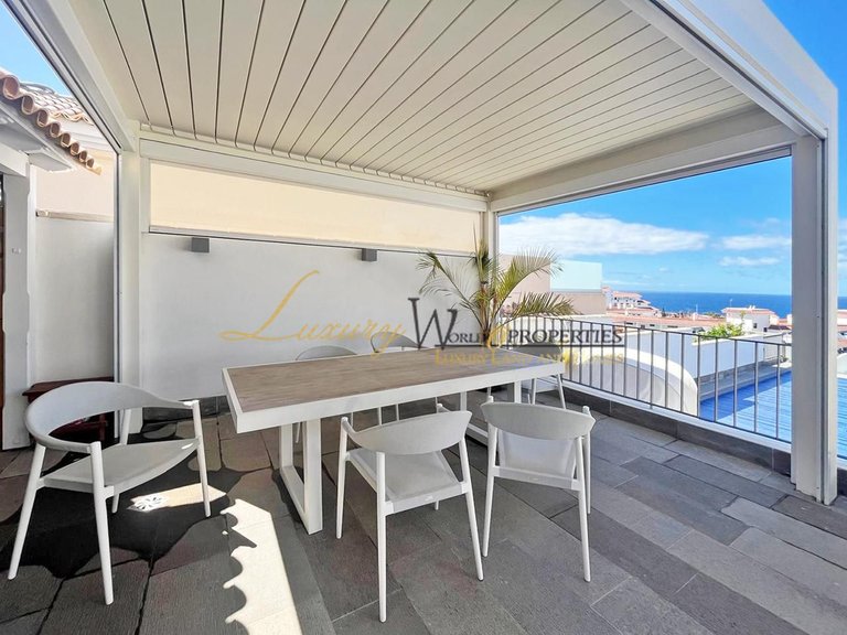 Villa for Sale in Playa De La Arena, Tenerife, España 8