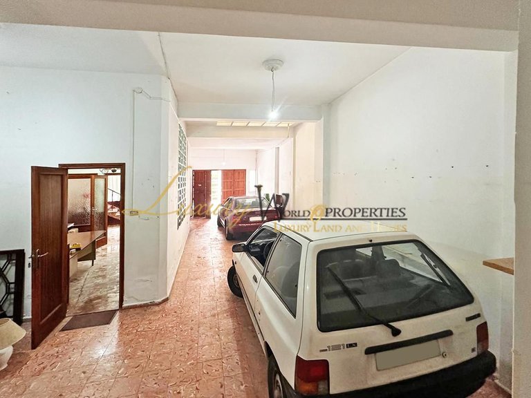 Villa for Sale in Guia De Isora, Tenerife, España 29