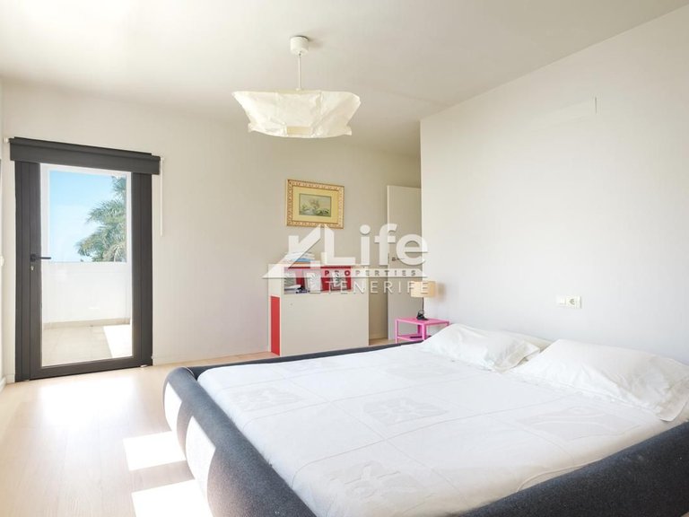 Villa for Sale in Costa Adeje, Adeje 16