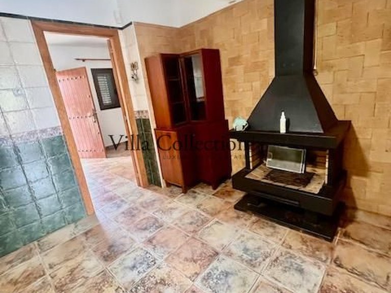 Villa for Sale in San Jorge De Ses Salines, Balearic Islands 9