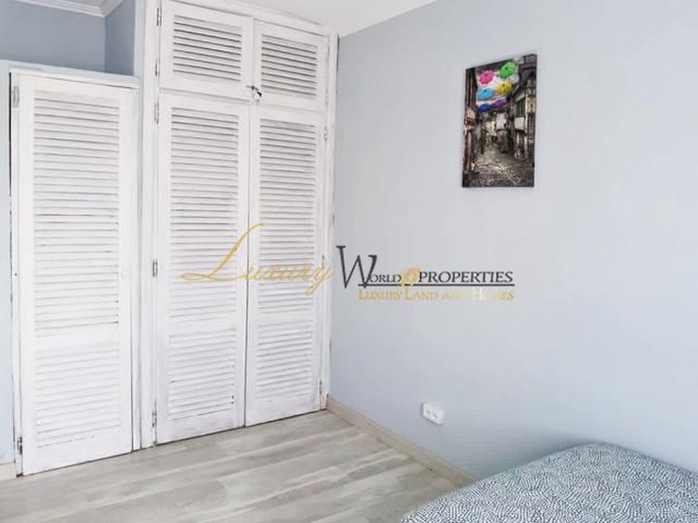 Apartment for Sale in Playa Paraiso, Tenerife, España 10