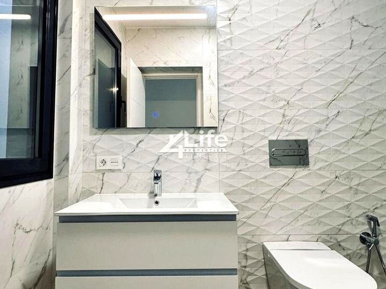 Villa for Sale in Costa Adeje, Adeje 15