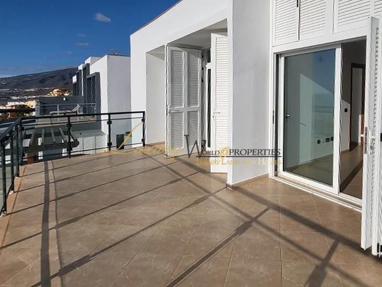 Villa for Sale in Costa Adeje, Tenerife, España 35