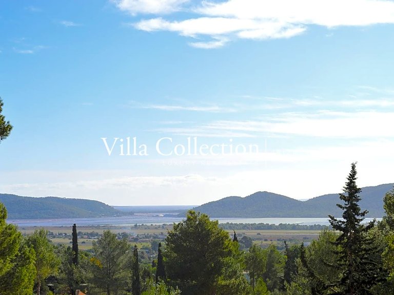 Villa for Sale in Ibiza, Balearic Islands 2