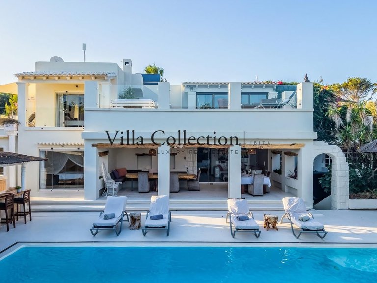 Villa for Sale in Santa Eulalia Del Rio, Balearic Islands 2
