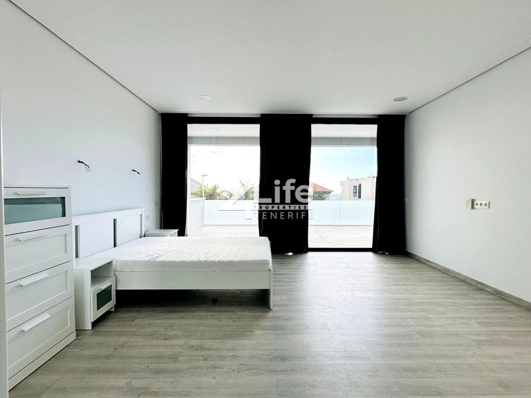 Villa for Sale in Costa Adeje, Adeje 31