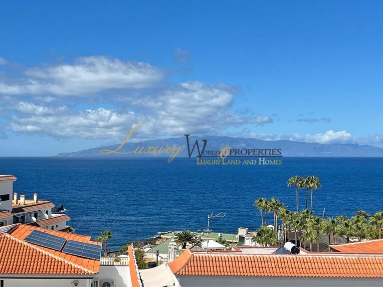 Villa for Sale in Playa De La Arena, Tenerife, España 7