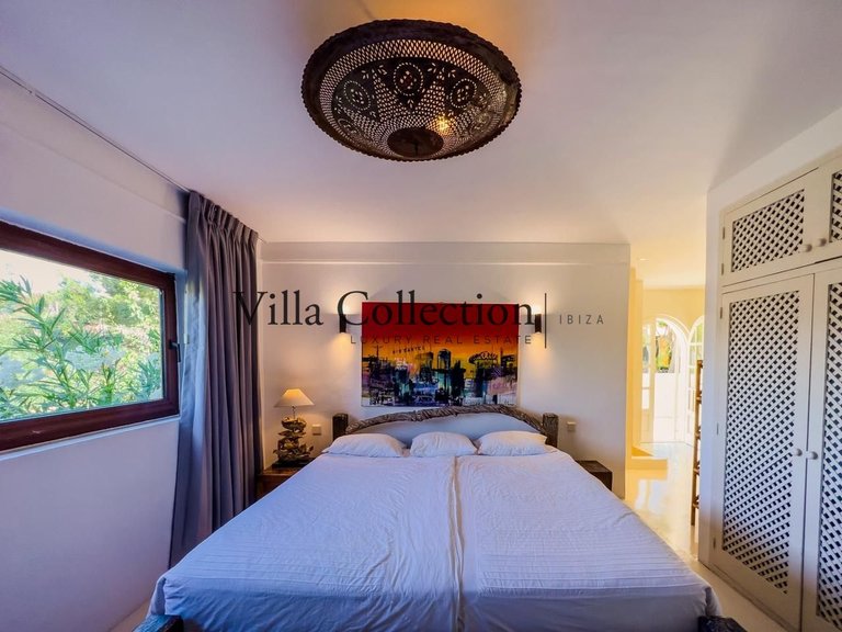 Villa for Sale in Santa Eulalia Del Rio, Balearic Islands 21
