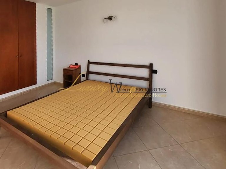 Villa for Sale in Costa Adeje, Tenerife, España 28