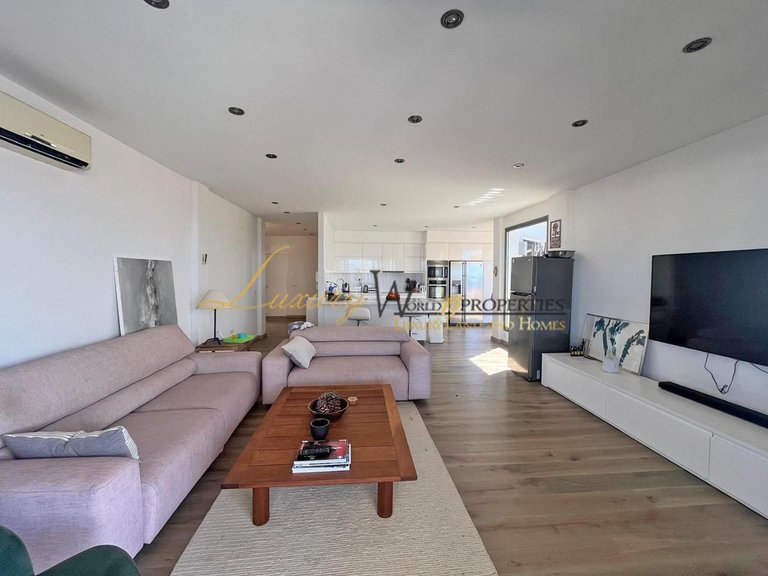 Villa for Sale in Playa De La Arena, Tenerife, España 13