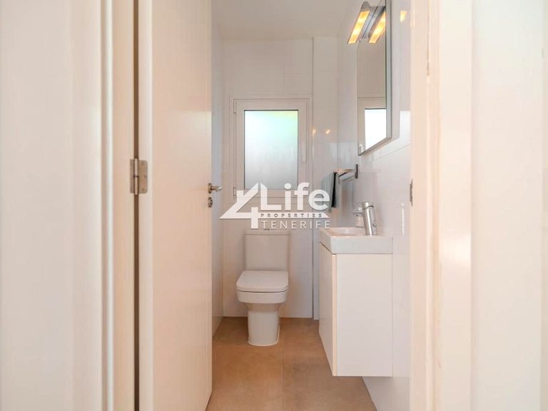 Villa for Sale in Playa Paraiso, Adeje 17