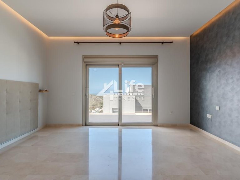 Villa for Sale in Costa Adeje, Adeje 24