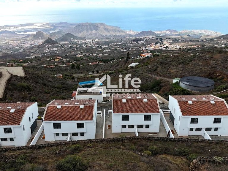 Town House for Sale in La Escalona, Vilaflor De Chasna 2