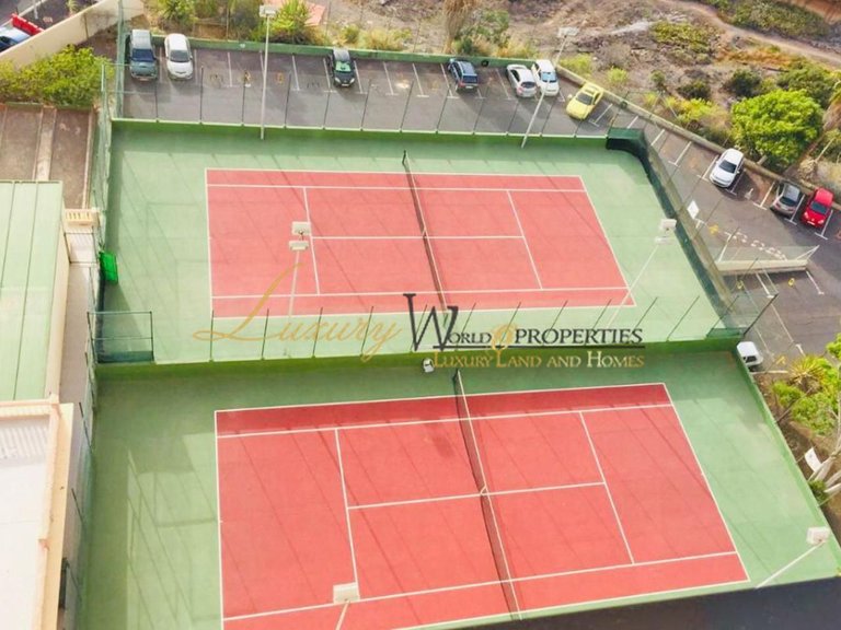 Apartment for Sale in Playa Paraiso, Tenerife, España 16