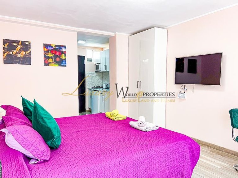 Apartment for Sale in Playa De Las Americas, Tenerife, España 9