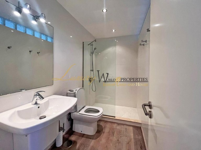 Villa for Sale in Playa De La Arena, Tenerife, España 31