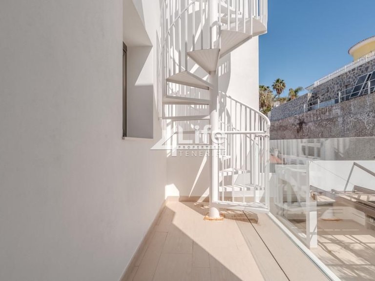 Villa for Sale in Costa Adeje, Adeje 43