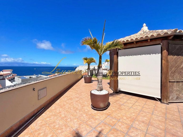 Villa for Sale in Playa De La Arena, Tenerife, España 6