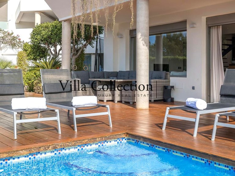 Villa for Weekly Rent in Cap Martinet, Balearic Islands 44