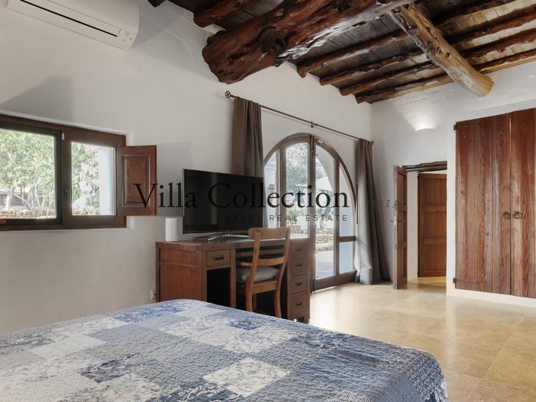 Villa for Sale in Sant Josep De Sa Talaia, Balearic Islands 24