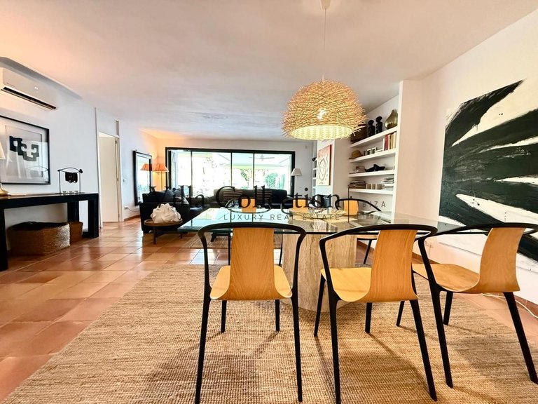 Villa for Rent in Santa Eulalia Del Rio, Islas Balerares 9