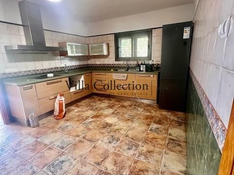 Villa for Sale in San Jorge De Ses Salines, Balearic Islands 10