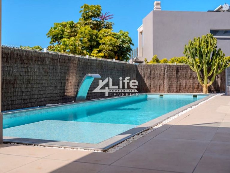 Villa for Sale in Playa Paraiso, Adeje 4