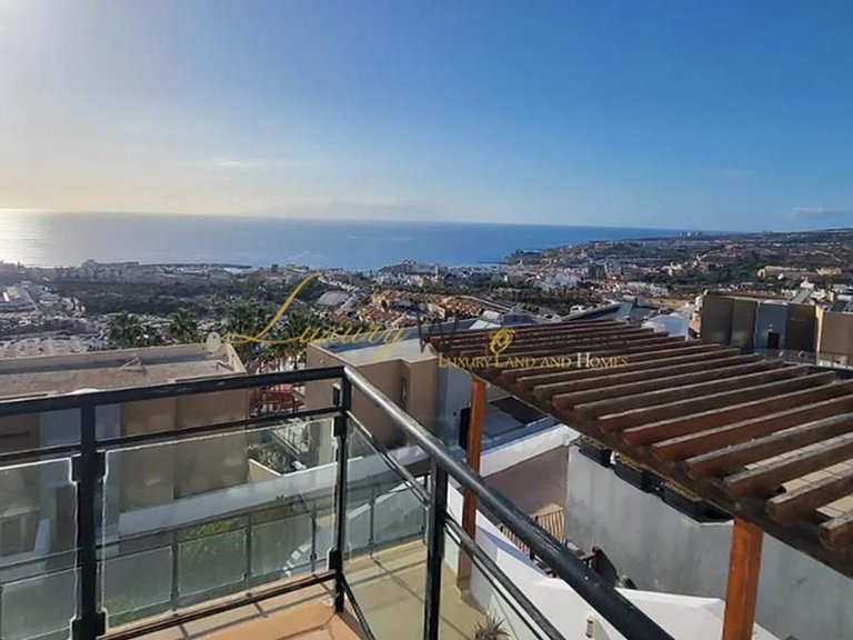 Villa for Sale in Costa Adeje, Tenerife, España 22